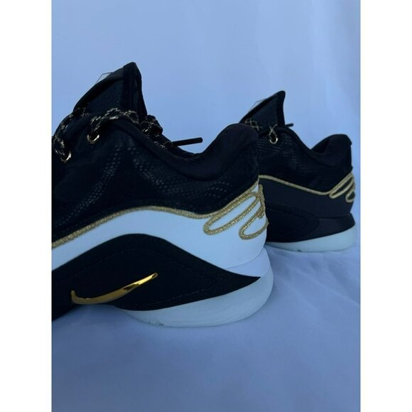 MEN\'S NIKE LEBRON XXII BLACK / GOLD HV8454-100 BASKETBALL SNEAKERS